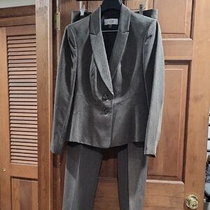 Elegant Gray Blazer Suit by Le Suit